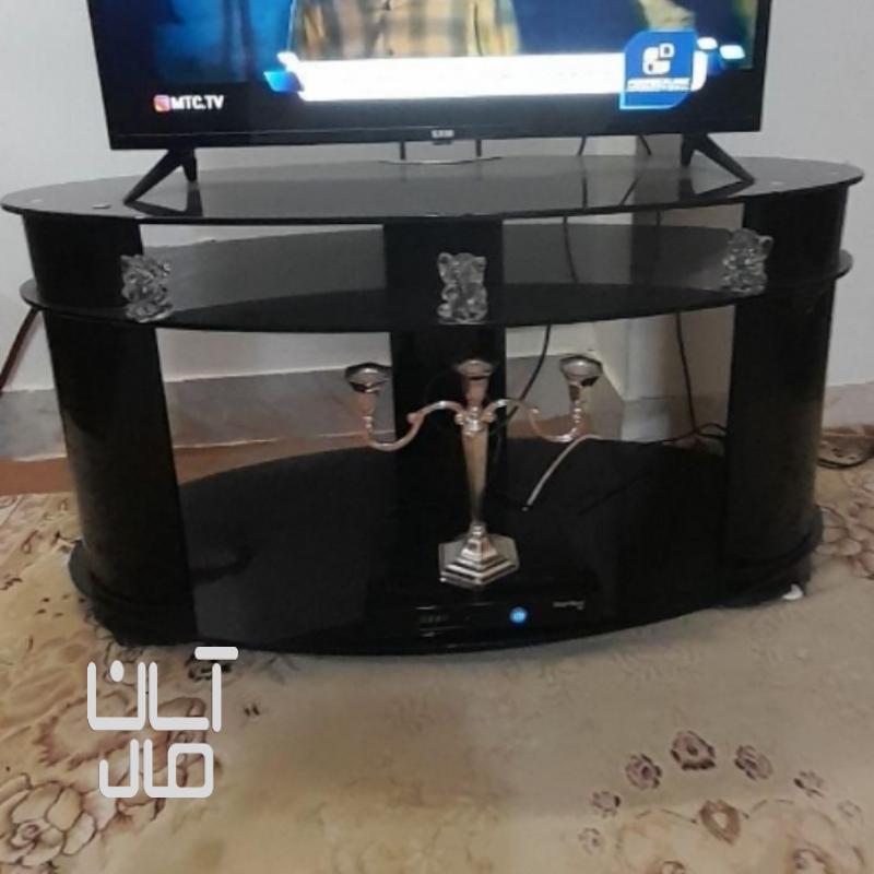 میز تلویزیون شیشه ای