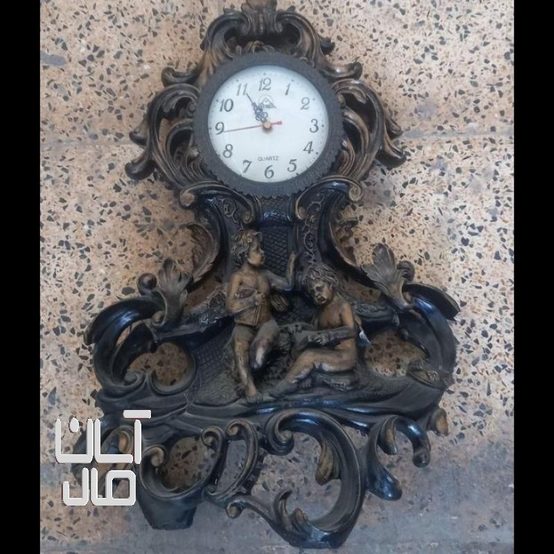 ساعت دیواری