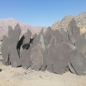 فروش سنگ لاشه میگون سنگ مشکی میگون
